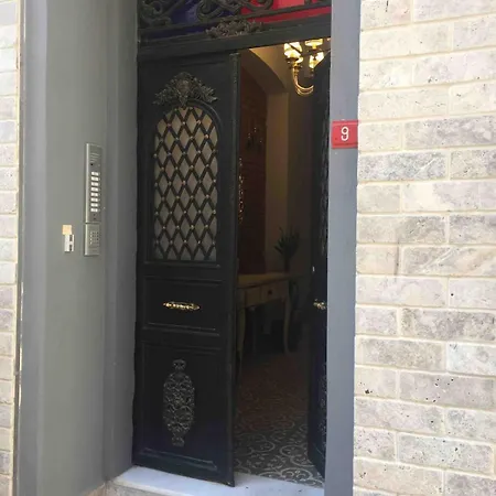 Ozcans Pera Flats 1 *